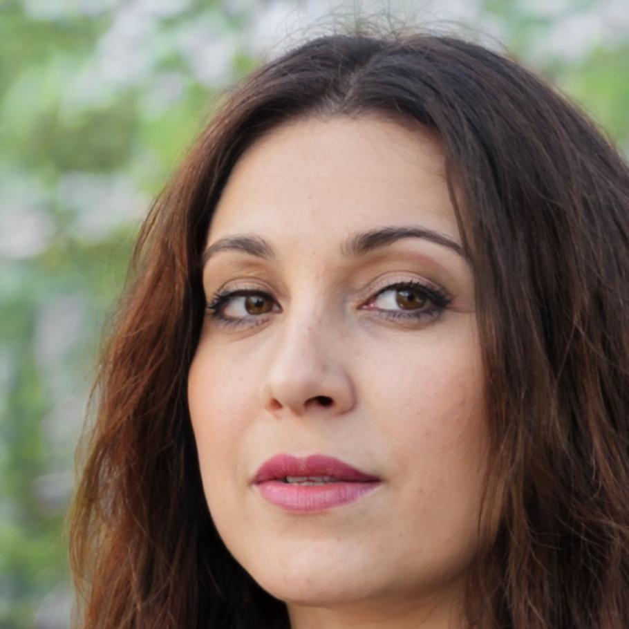 Portrait of financial modeling instructor Sienna Radcliffe